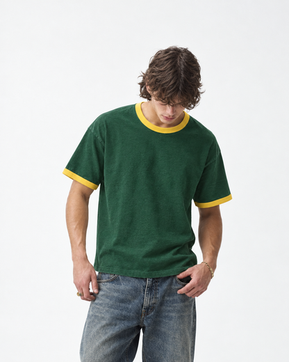 SOULTIES STUDIO® Tee Faded Pine – on model, lean