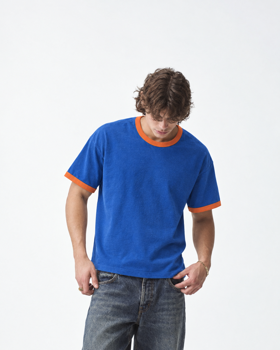 SOULTIES STUDIO® Tee Cobalt Court – on model, lean