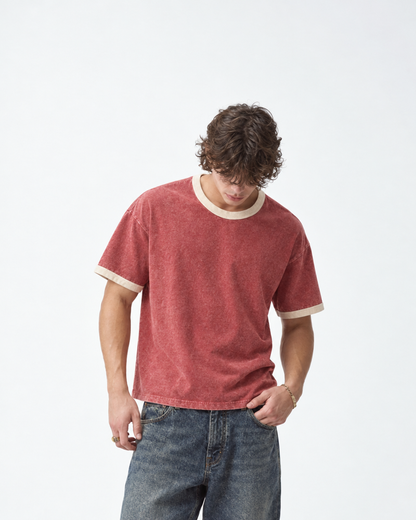 SOULTIES STUDIO® Tee Faded Brick – on model, lean